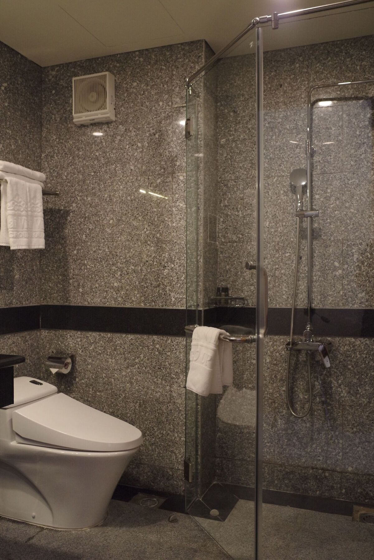 Mai Villa Hotel - Phu My Hung Хошимин Экстерьер фото